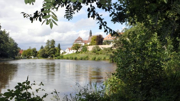 Kloster und Klosterweiher Kloster und Klosterweiher